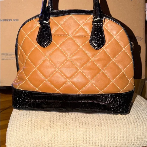 Michael Kors Smythe Dome sz Large - Picture 4 of 13